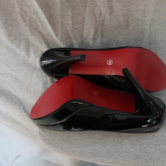 Heels - Picture 8 of 8